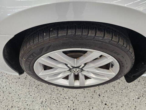 2016 Volkswagen Passat V6 SEL Premium