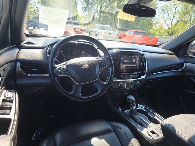2023 Chevrolet Traverse LT Leather
