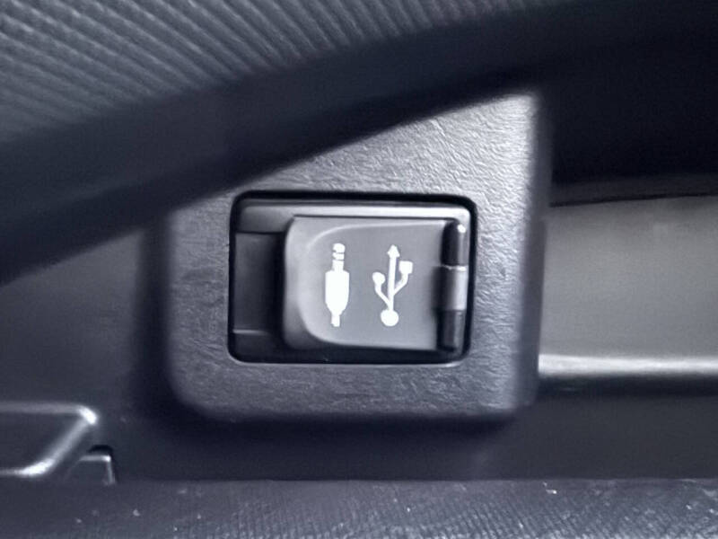 2016 Toyota Prius c Three