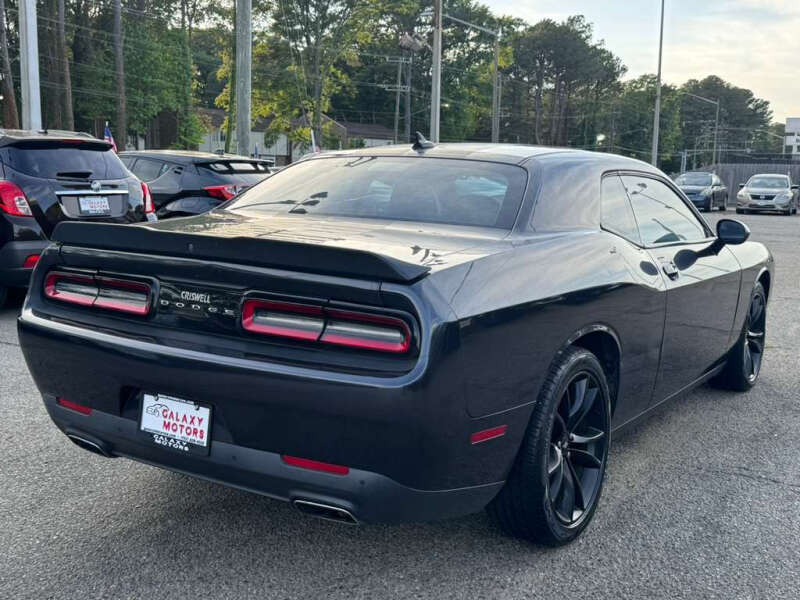 2017 Dodge Challenger SXT