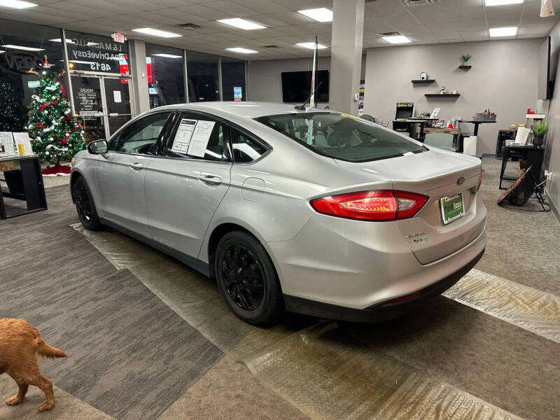2014 Ford Fusion S