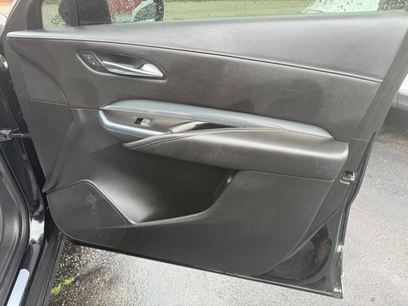 2019 Cadillac XT4 Premium Luxury