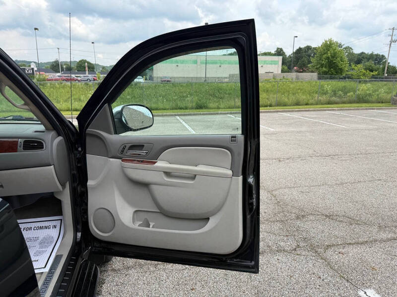 2011 Chevrolet Avalanche LTZ