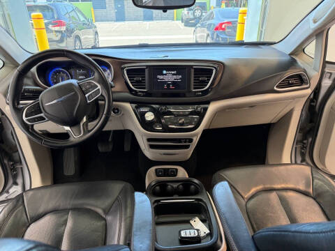 2018 Chrysler Pacifica Touring L