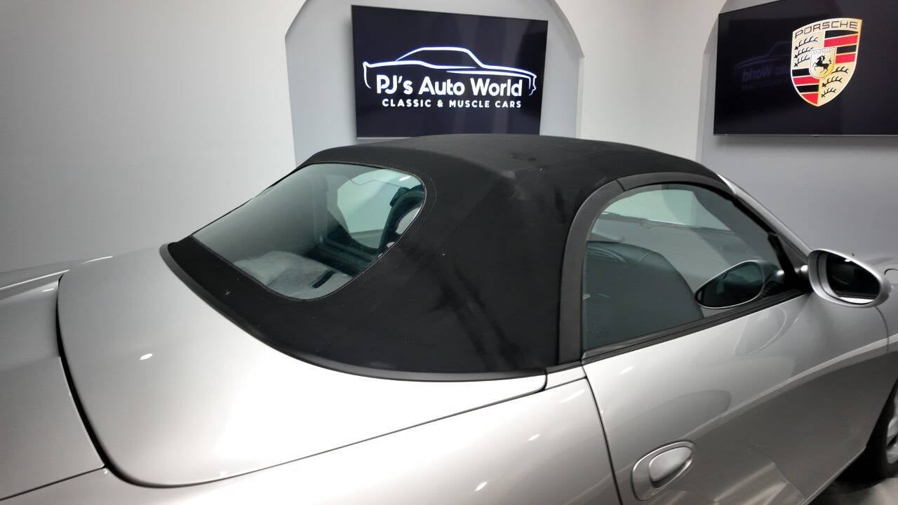 2001 Porsche Boxster 28