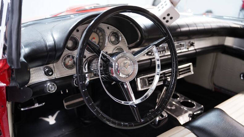 1957 Ford Thunderbird