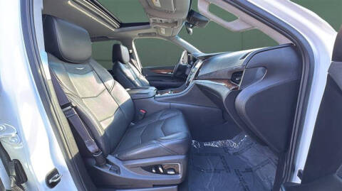 2016 Cadillac Escalade Luxury Collection