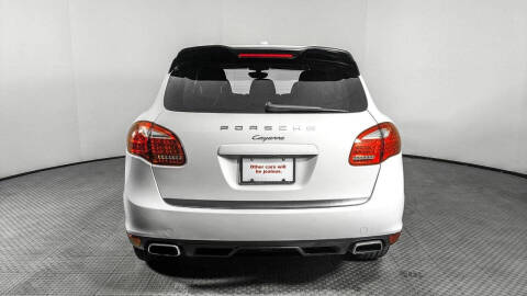 2014 Porsche Cayenne Platinum