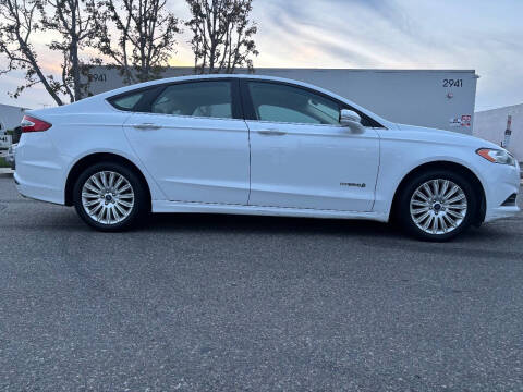 2014 Ford Fusion Hybrid SE