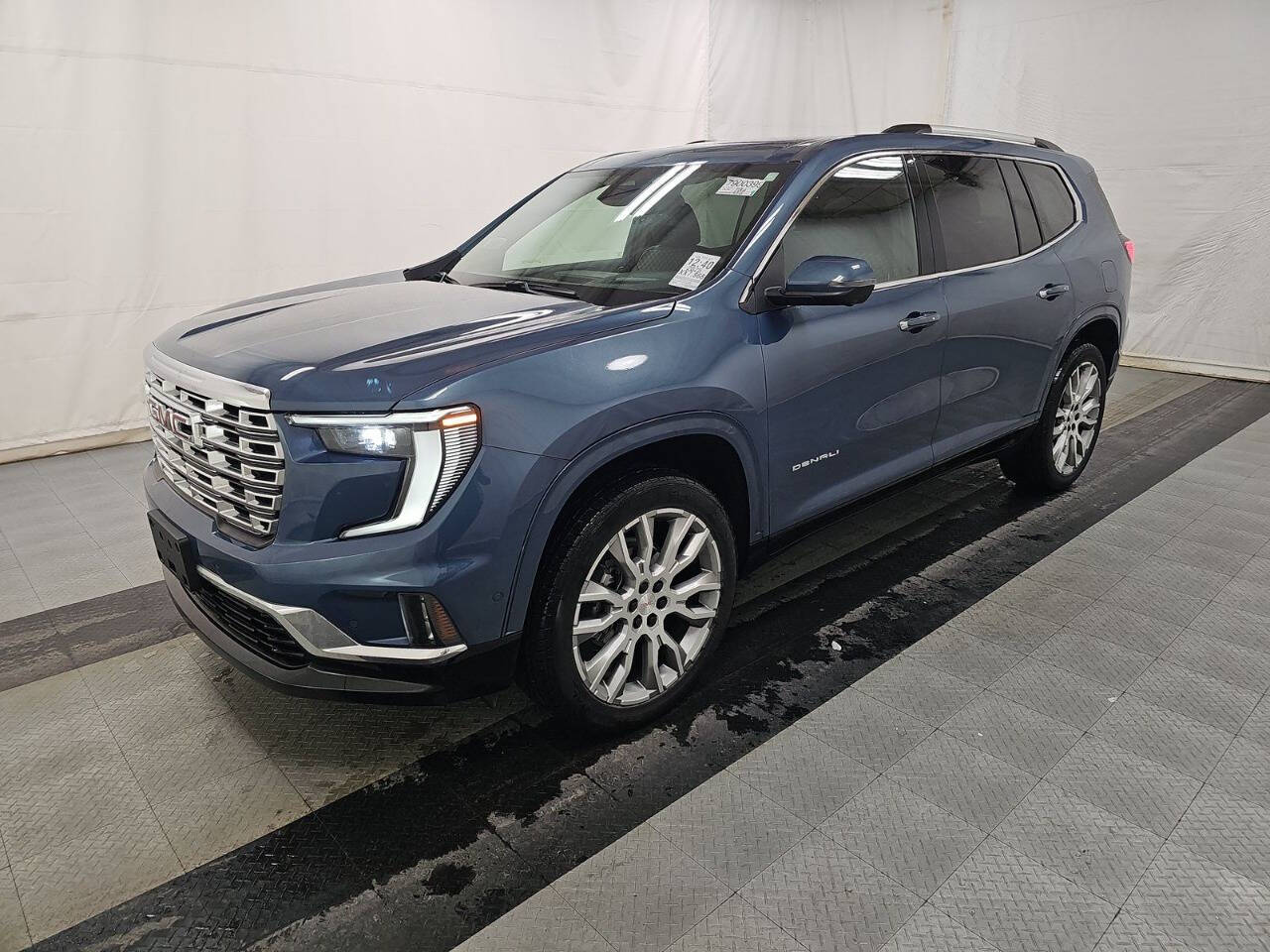 2025 GMC Acadia Denali 4x4 4dr SUV's photo