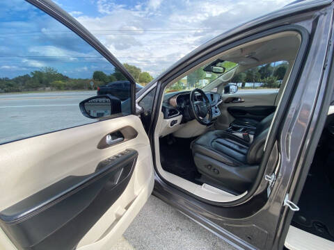 2017 Chrysler Pacifica Touring Plus