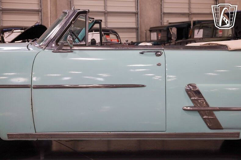 1953 Ford Crestline