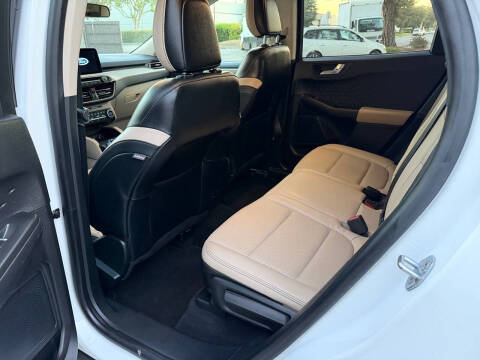 2020 Ford Escape SEL