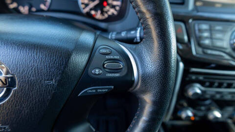 2019 Nissan Pathfinder SL