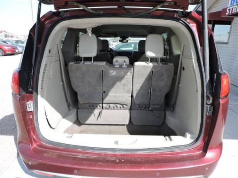 2017 Chrysler Pacifica Touring-L Plus