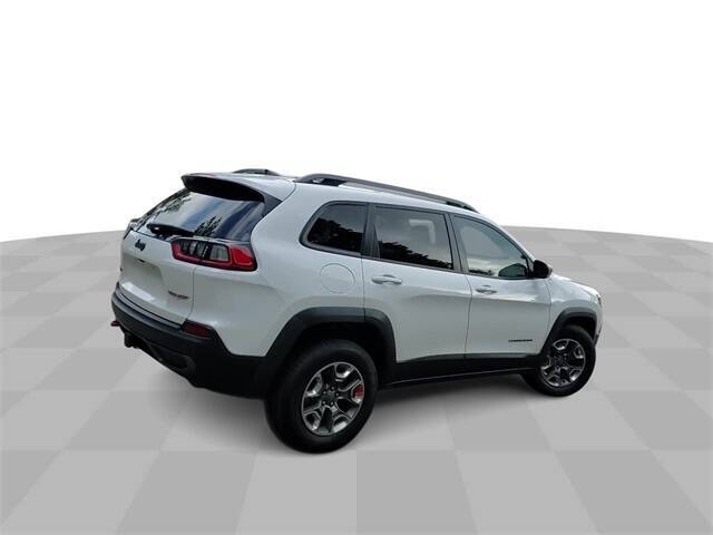 2019 Jeep Cherokee for sale at Bowman Auto Center in Clarkston, MI