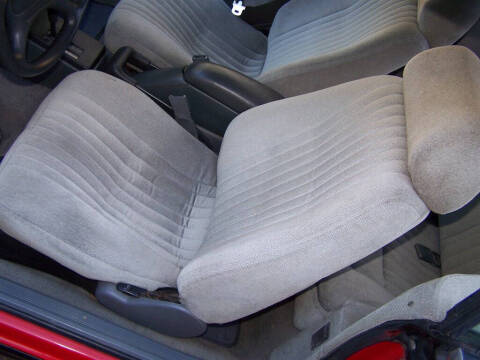 1990 Pontiac Sunbird LE