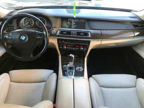 2011 BMW 7 Series 750Li xDrive