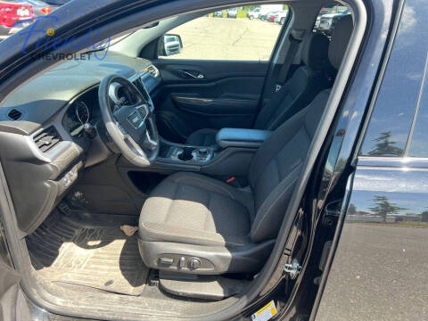 2022 GMC Acadia SLE