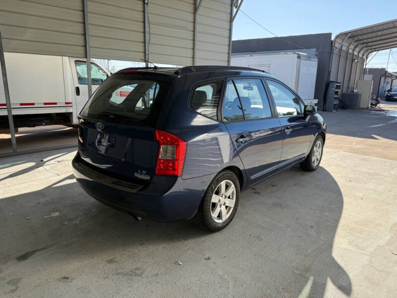2007 Kia Rondo