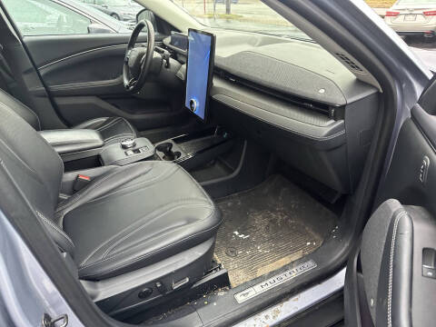 2022 Ford Mustang Mach-E Premium