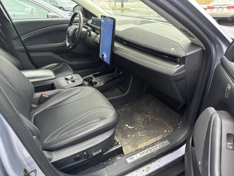 2022 Ford Mustang Mach-E Premium