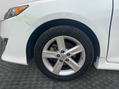 2014 Toyota Camry SE