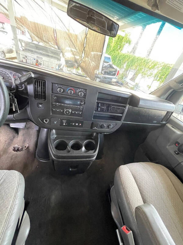 2017 Chevrolet Express LT 3500