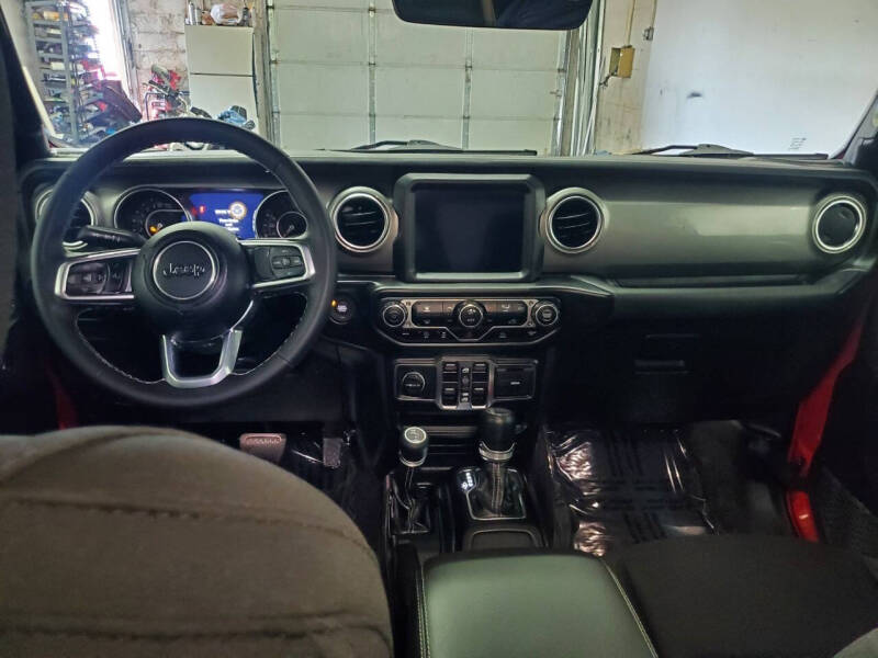 2023 Jeep Gladiator Overland