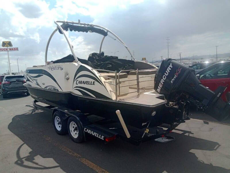 2014 Caravelle Razor 236