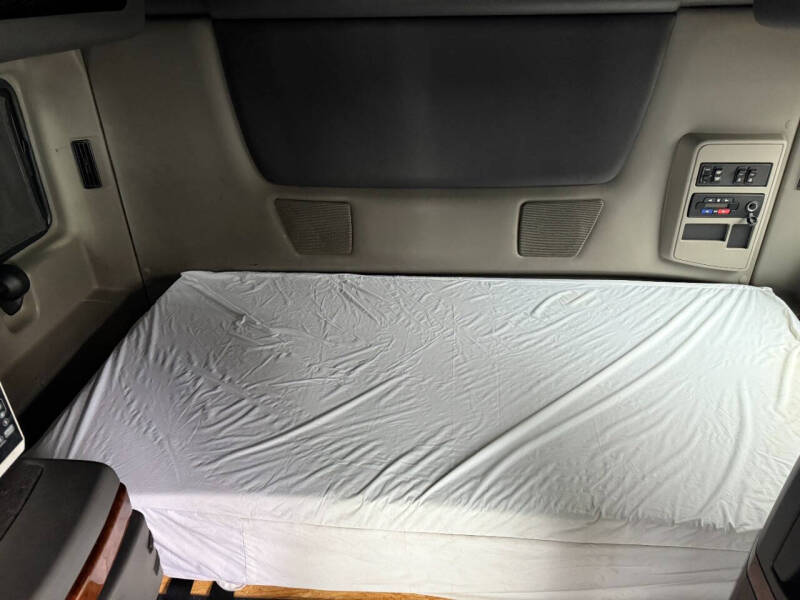 2022 International LT625