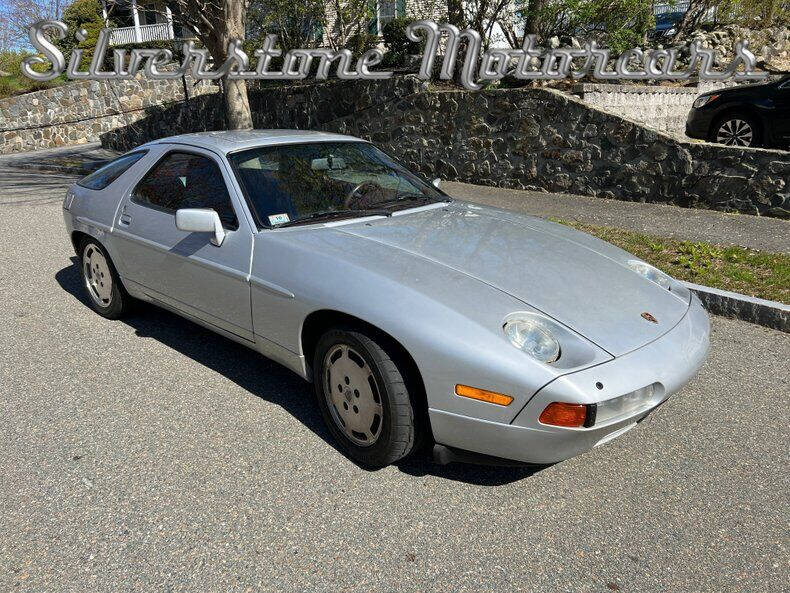 1987 Porsche 928 S4