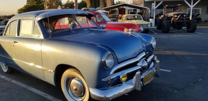 1949 Ford Deluxe