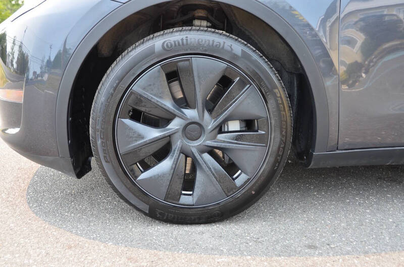2025 Tesla Model Y Long Range