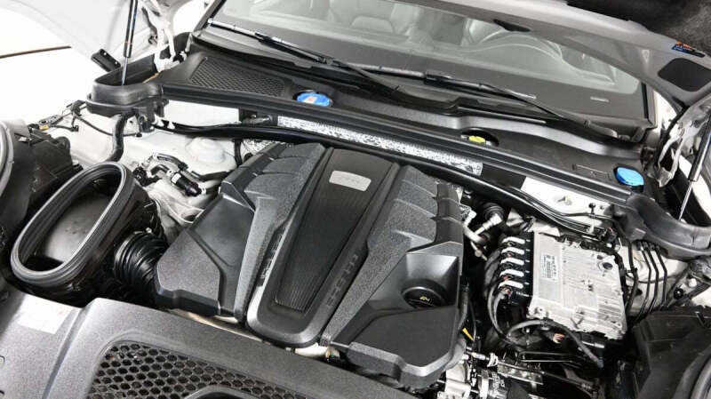 2021 Porsche Macan Turbo