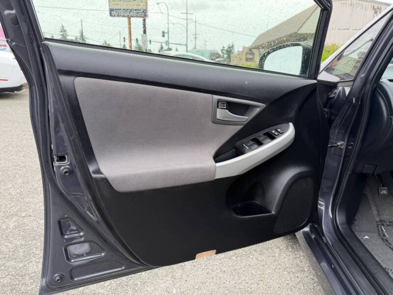 2013 Toyota Prius Two