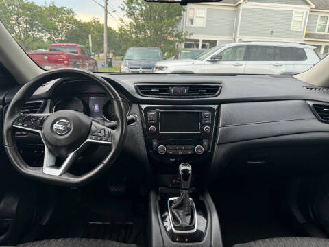 2018 Nissan Rogue SV