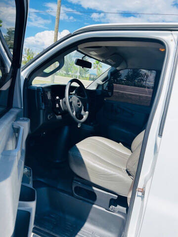 2018 GMC Savana 2500