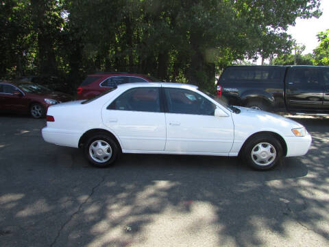 1999 Toyota Camry for sale at Nutmeg Auto Wholesalers Inc in East Hartford CT