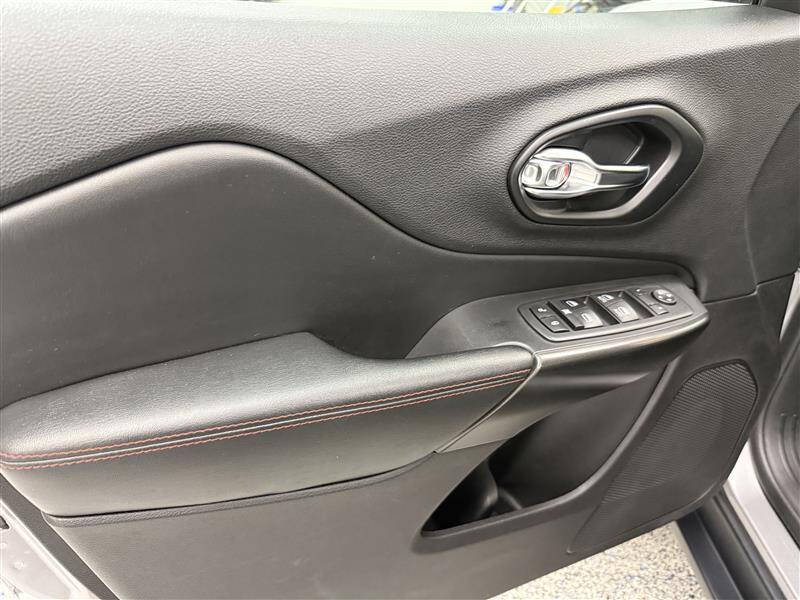 2020 Jeep Cherokee Trailhawk