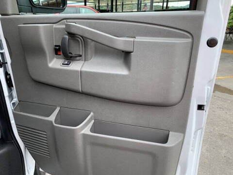 2025 Chevrolet Express 2500