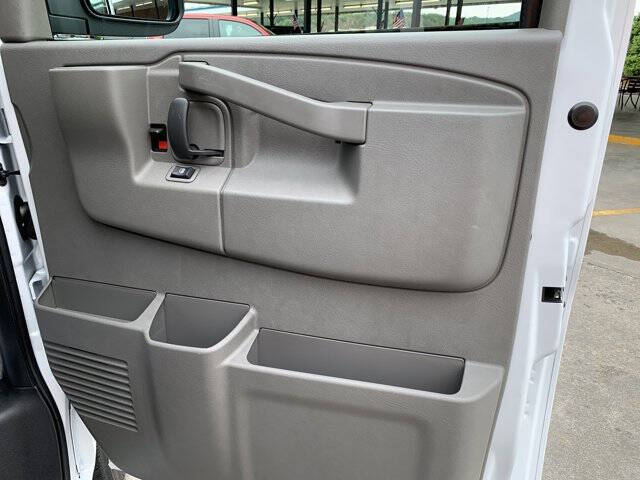 2025 Chevrolet Express 2500