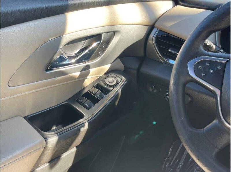 2022 Chevrolet Traverse LS