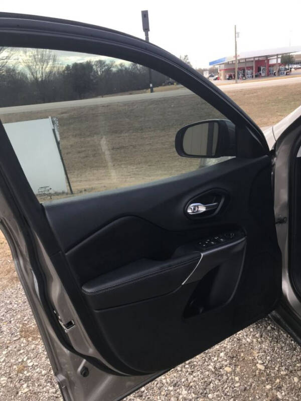 2019 Jeep Cherokee Latitude