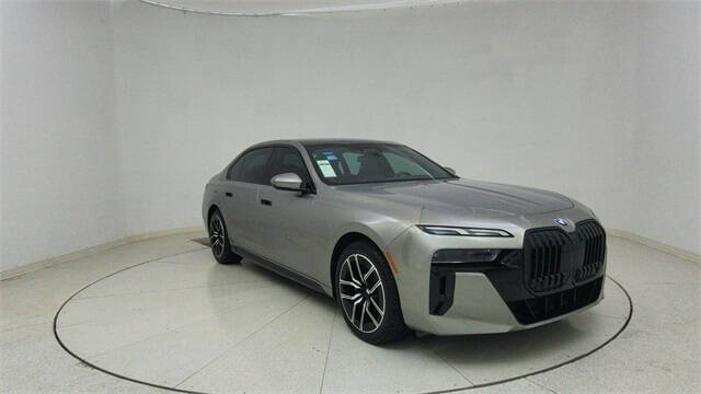 2023 BMW 7 Series 740i