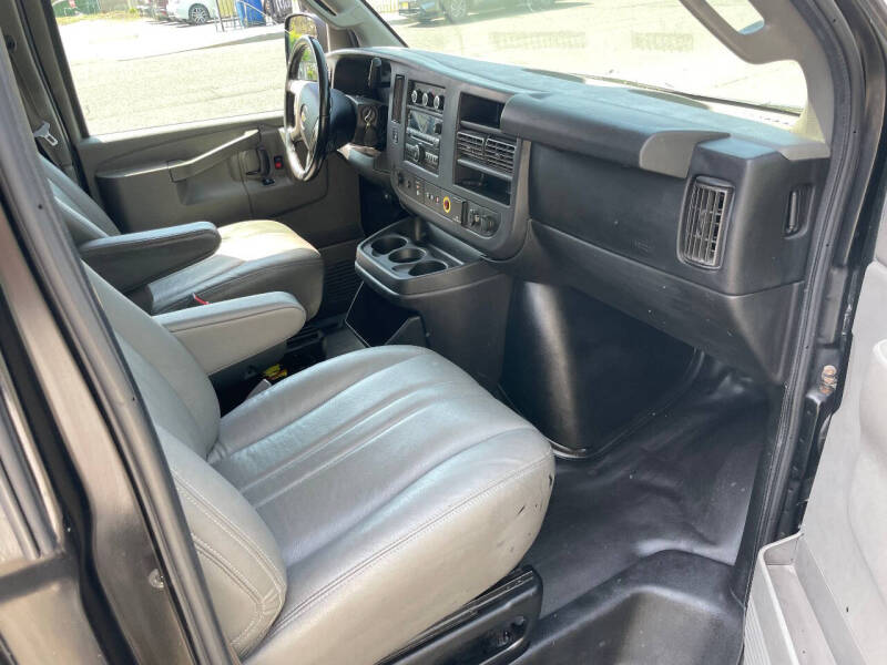 2018 Chevrolet Express 2500