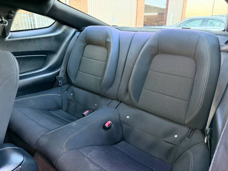 2015 Ford Mustang V6