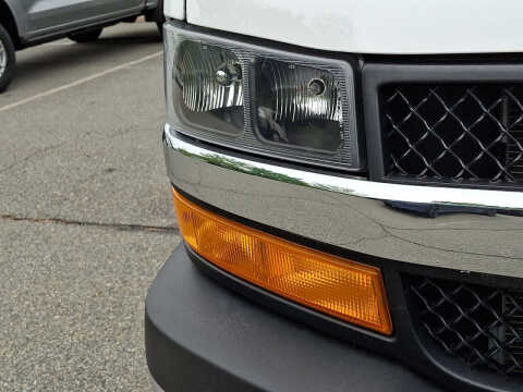 2024 Chevrolet Express 2500