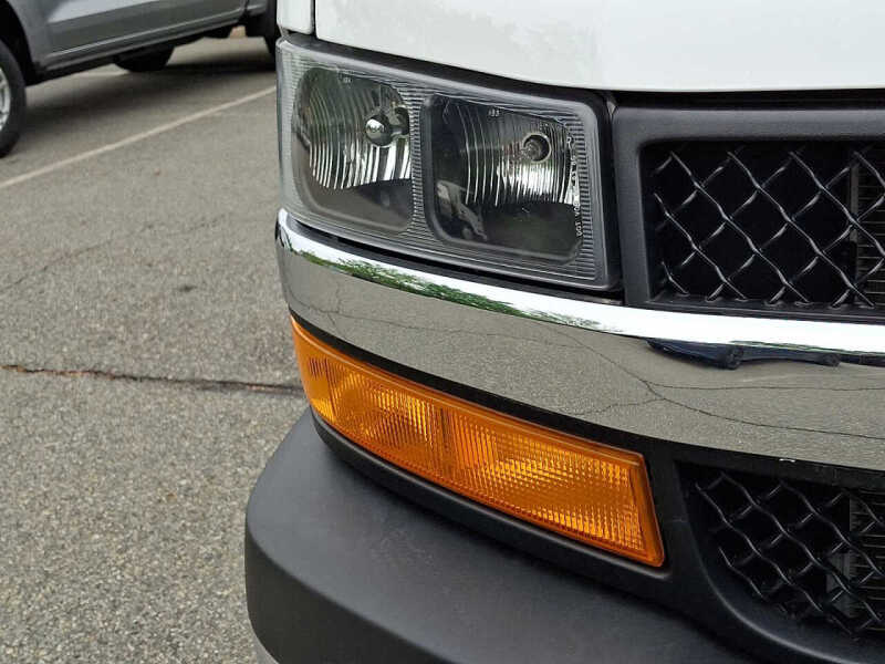 2024 Chevrolet Express 2500