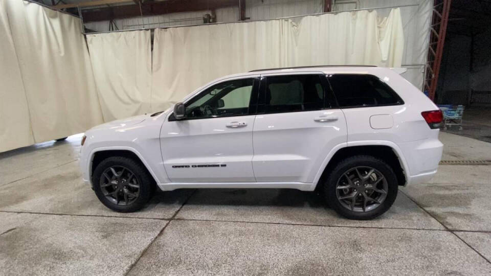 2021 Jeep Grand Cherokee for sale at Victoria Auto Sales in Victoria, MN